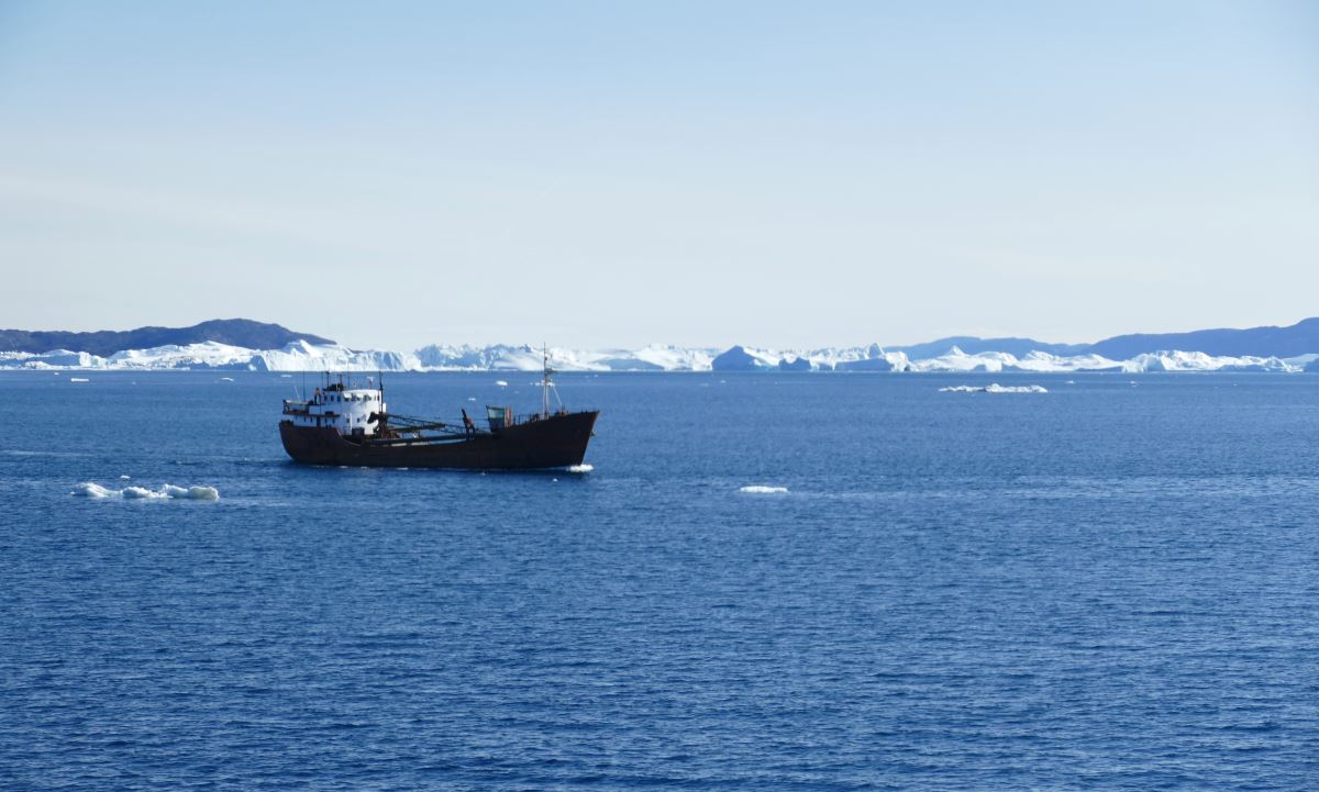 Grönland-Eisberg-Fischkutter